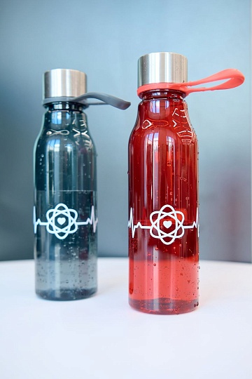 Бутылка для воды «Атомная любовь» (серая)